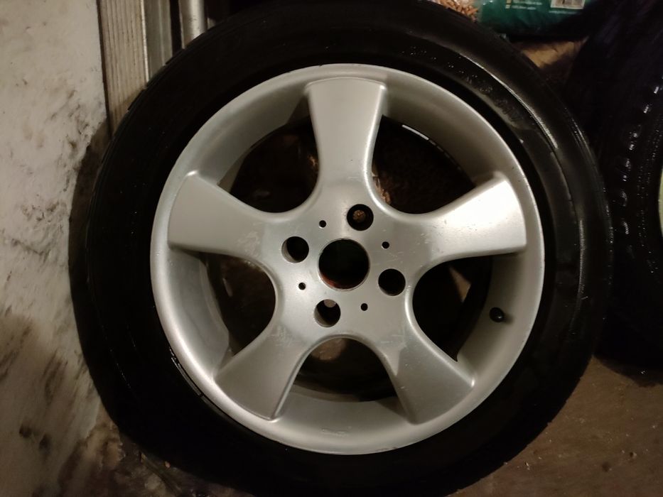 Alufelgi 4x114.3 16 cali 7.5j z oponami letnimi