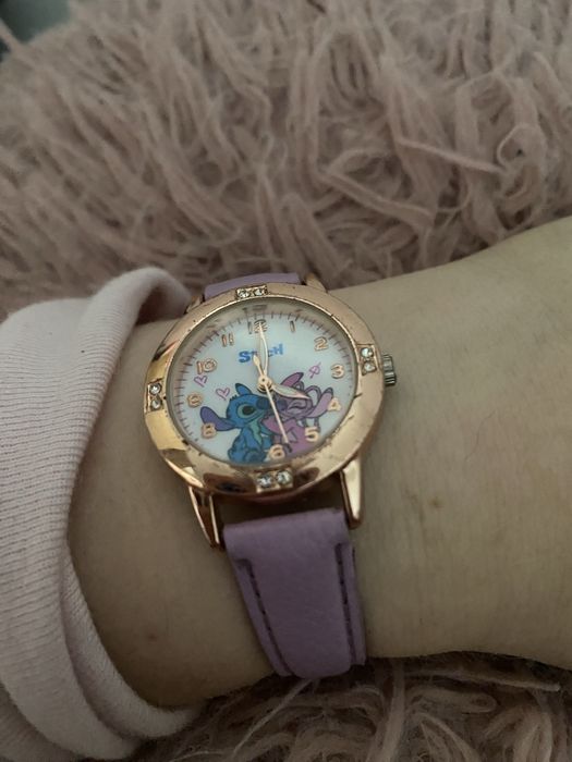 Fioletowy zegarek ze Stitcha