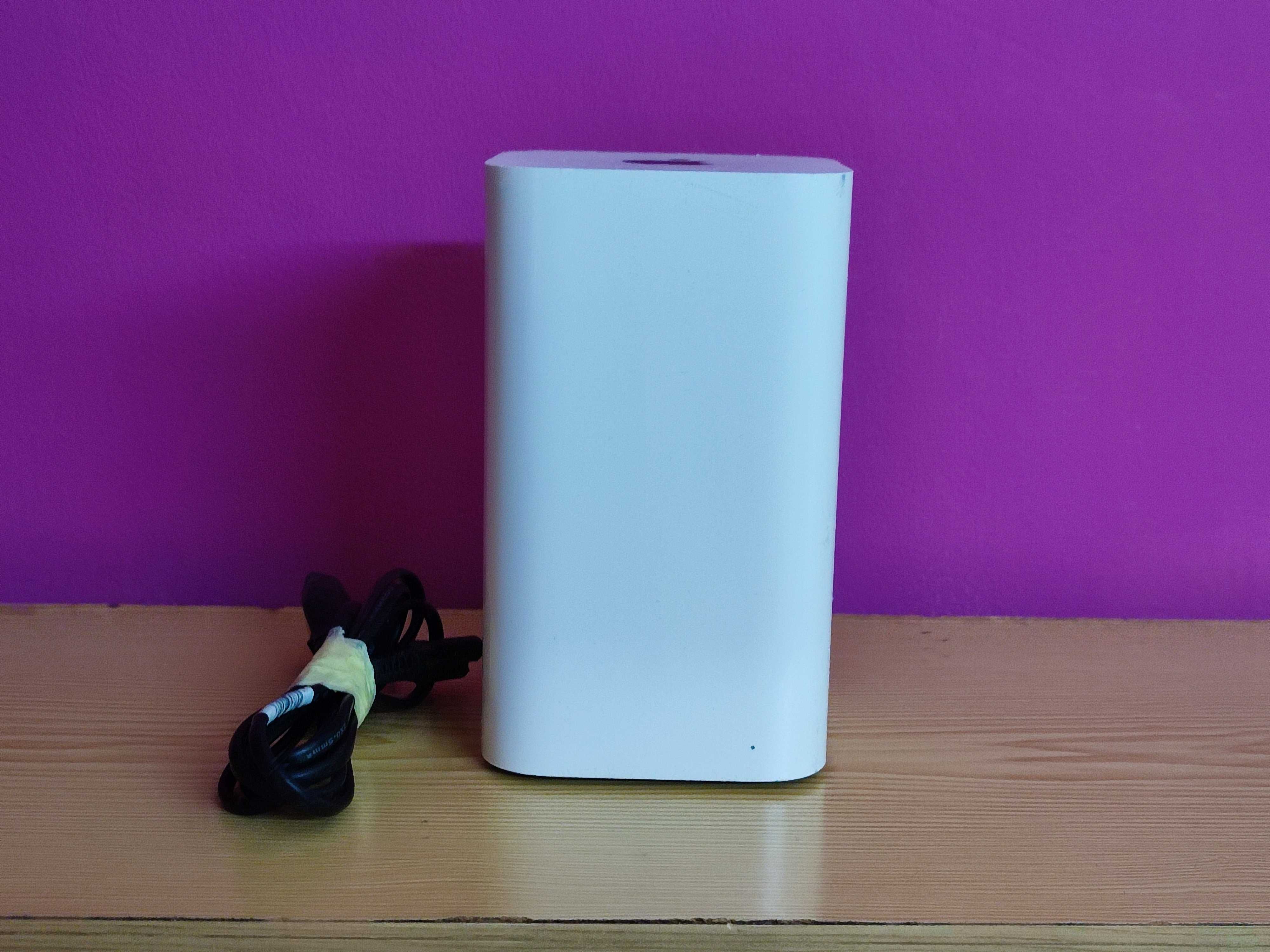 Apple Airport Base Station A1521