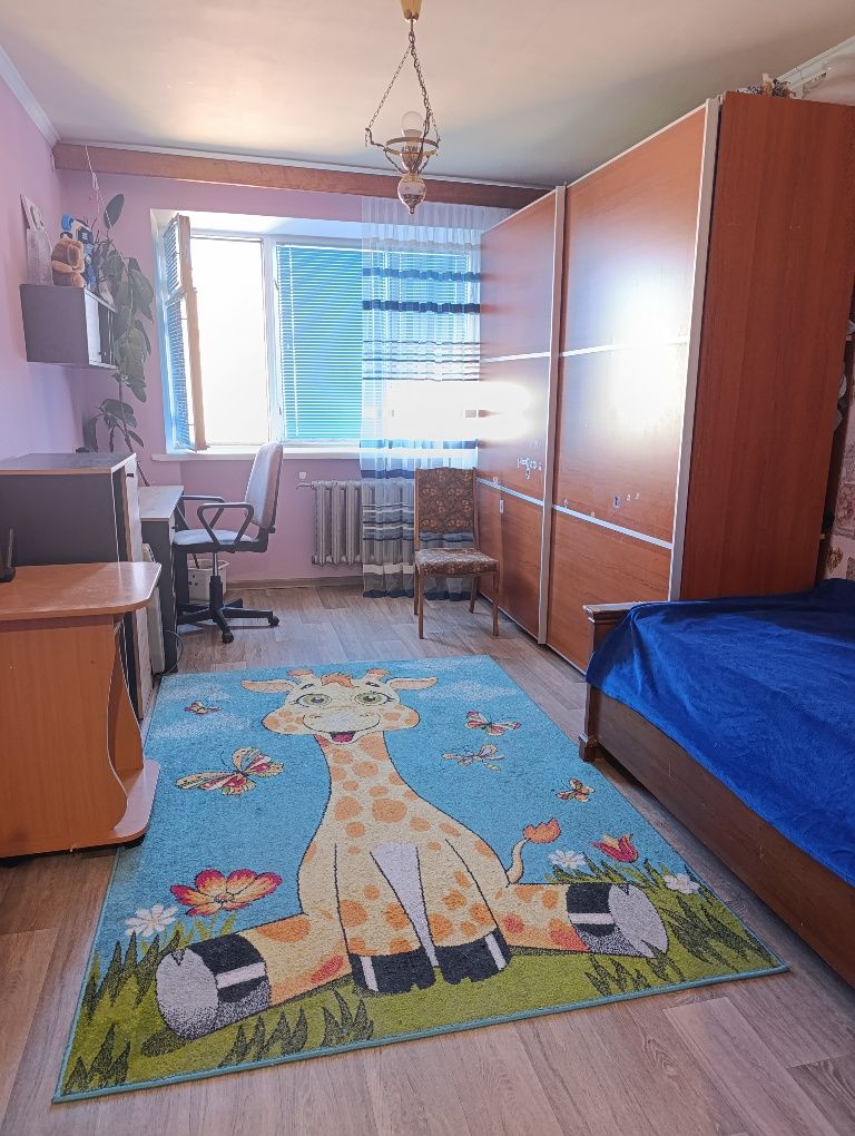 Продам 2 кімнатну Чигиринська