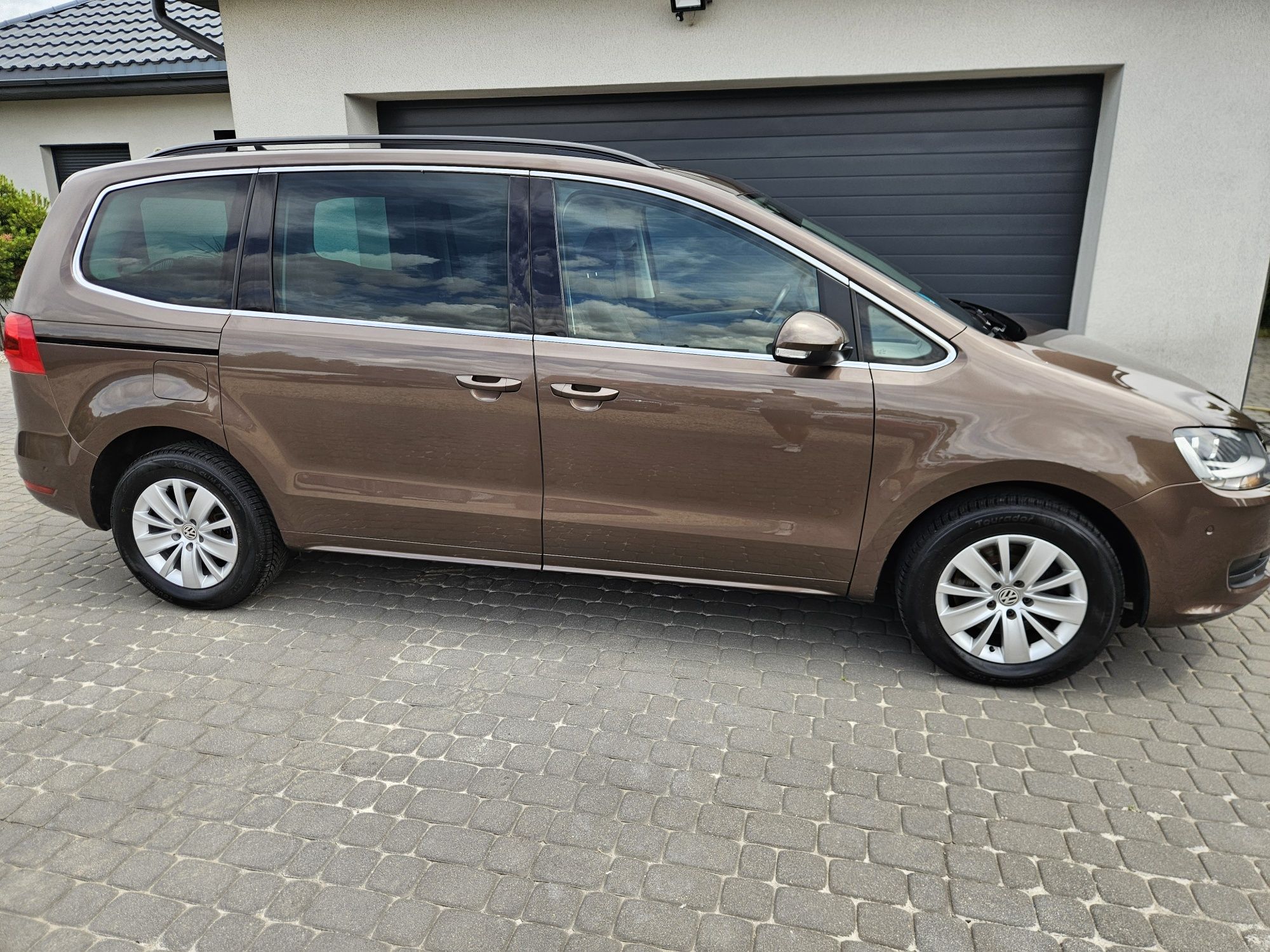 Sharan 2011r 2.0 tdi CR DSG, panorama, Nawigacja,kamera,hak, z Niemiec