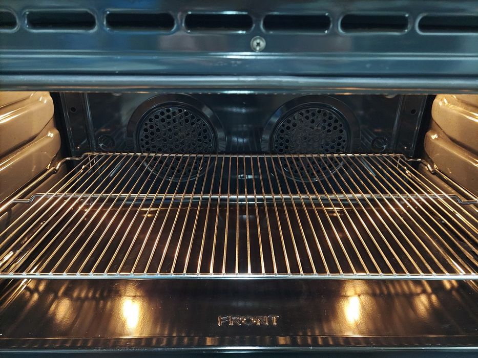 Газова плита Smeg на 5 канфорок Італія