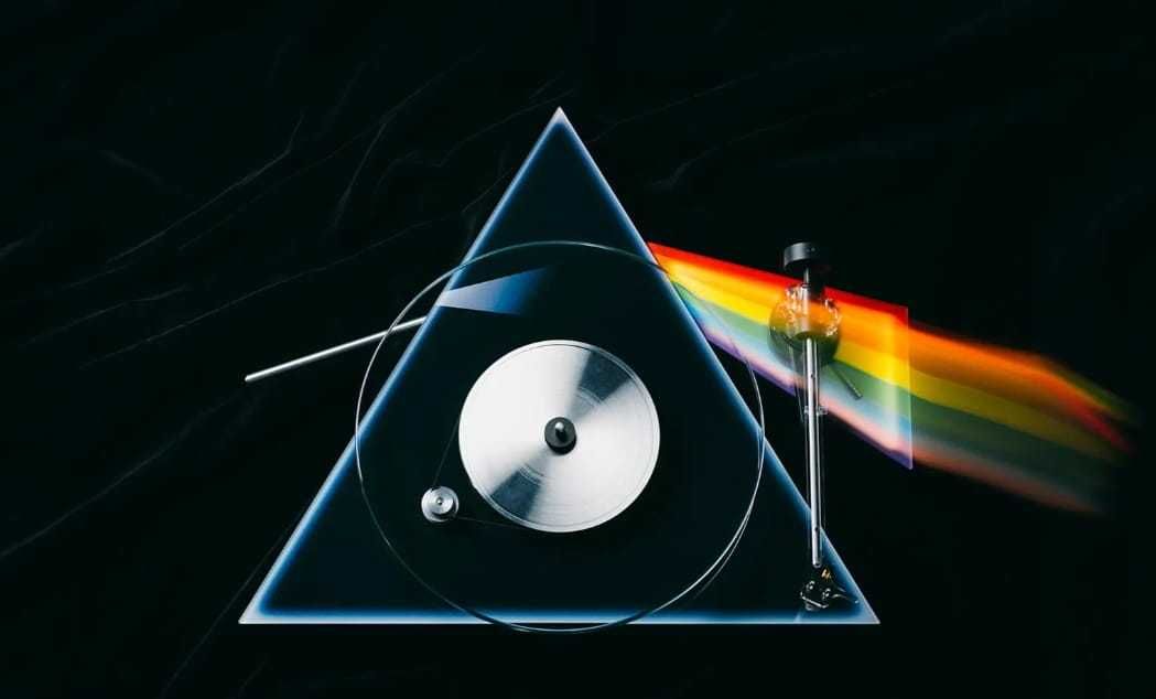 Gramofon  Pro-Ject The Dark Side Of The Moon Special Edition Turntable