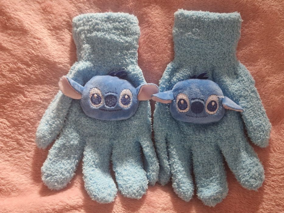 Luvas amorosas Hello Kitty e Stitch