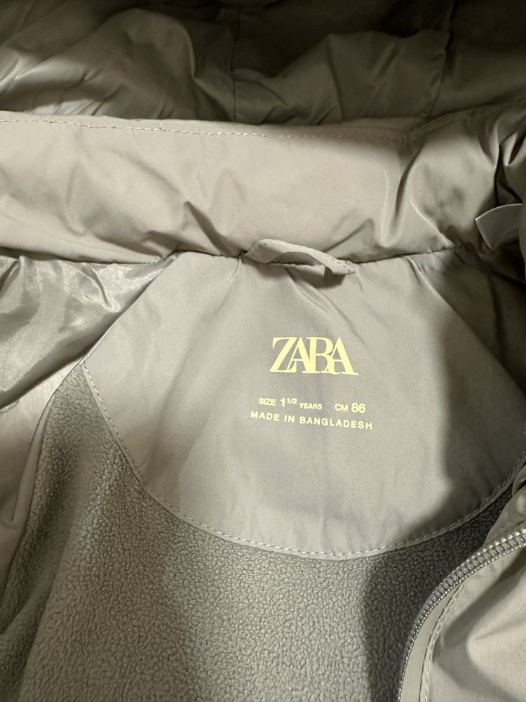 Курточка Zara 86 р,як нова