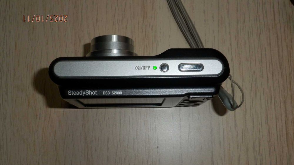 Sony Cyber-shot DSC-S2000
