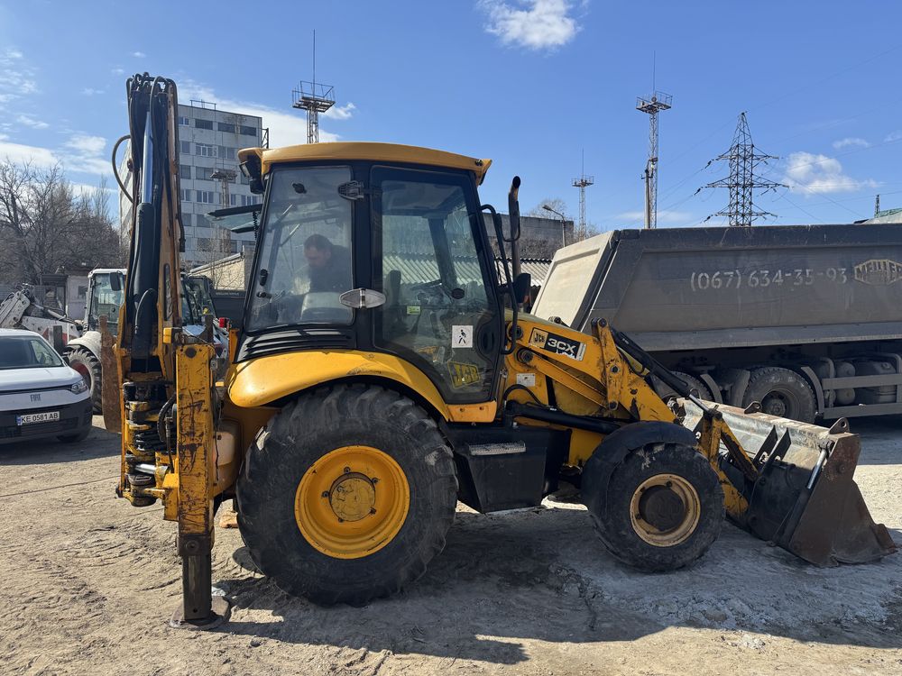 Продам экскаватор-погрузчик JCB 3CX sitemaster 2008 год