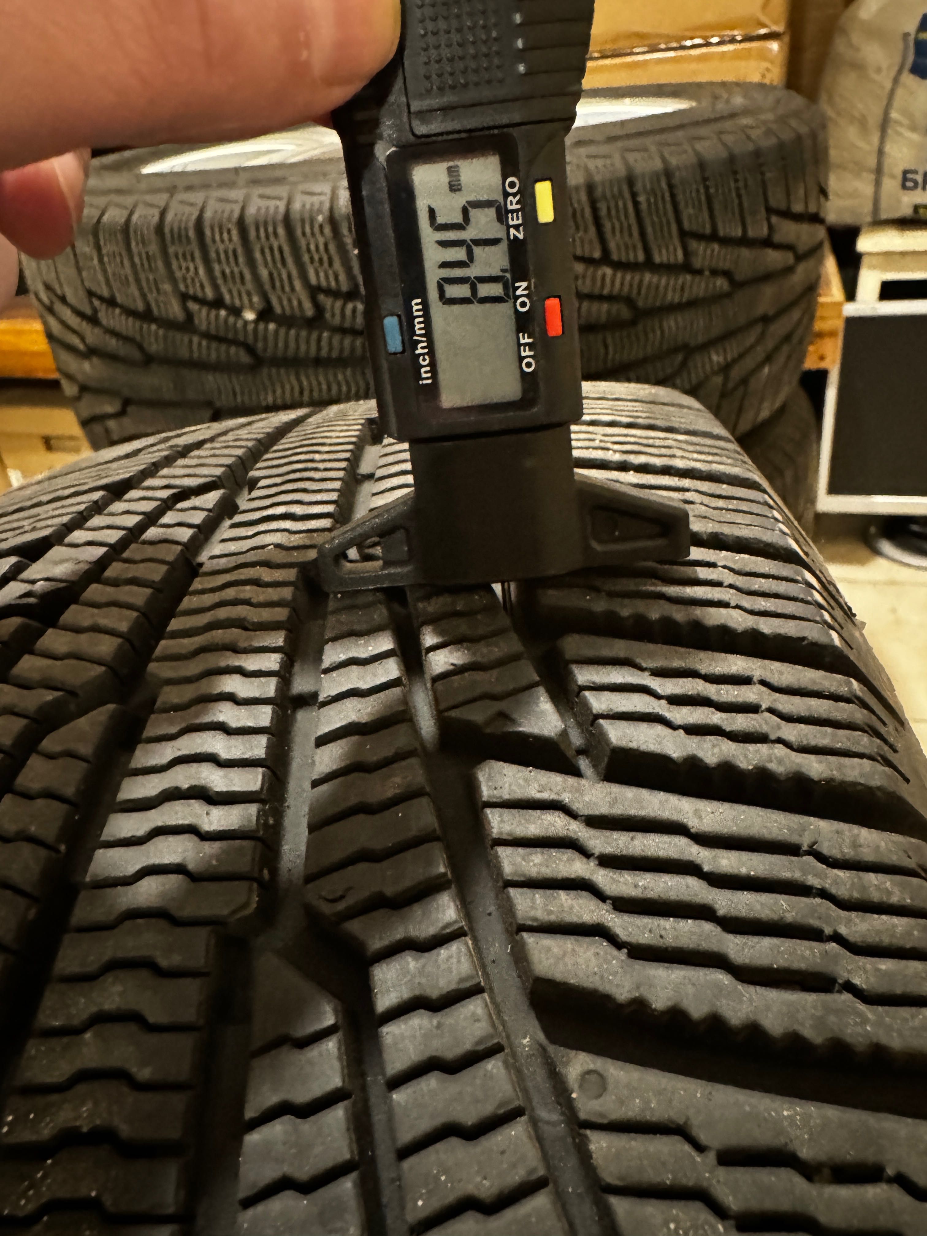 Шини Nokian Nordman RS2 225/55 R17 + диски Rial (Jaguar)