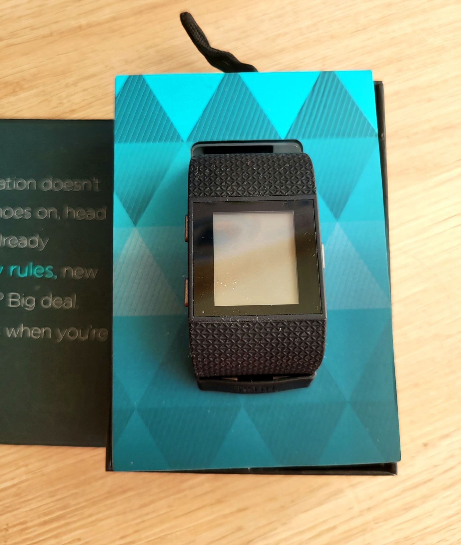 Fitbit surge фитнес трекер