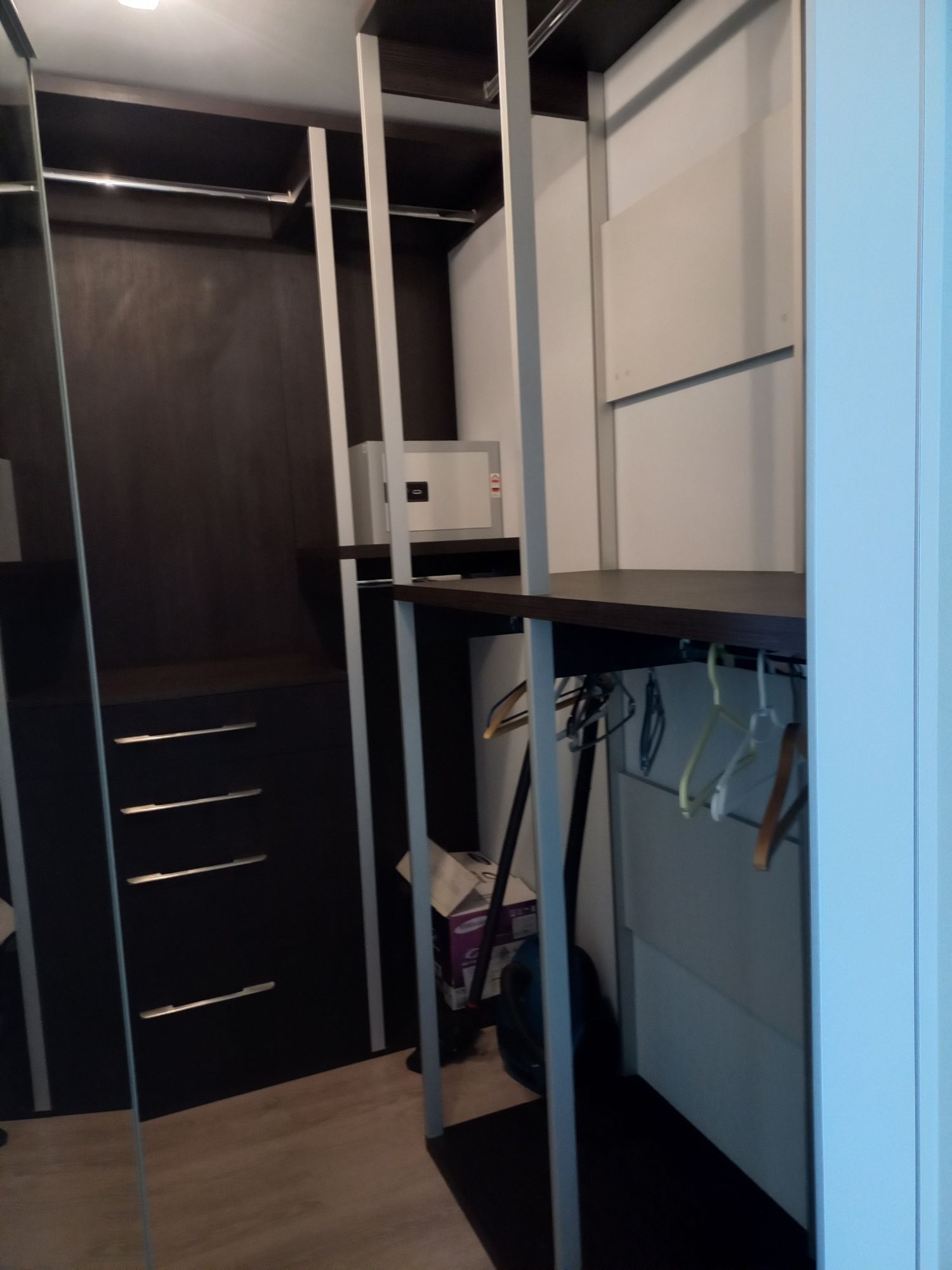 Продам 1 кімнатну  студію,ЖК Вернісаж на Кролева 50 а,укомплектована