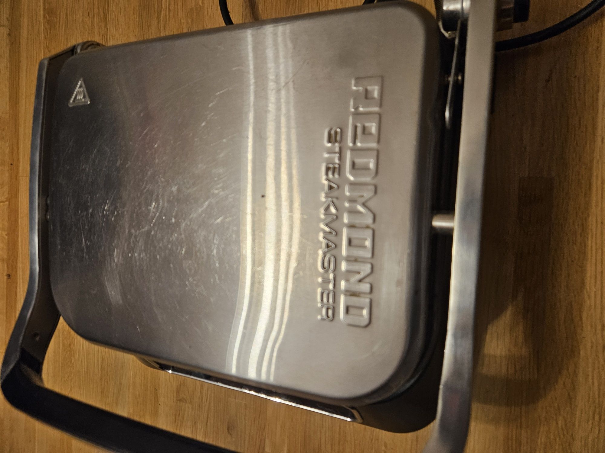 grill opiekacz Redmond RGM-806P