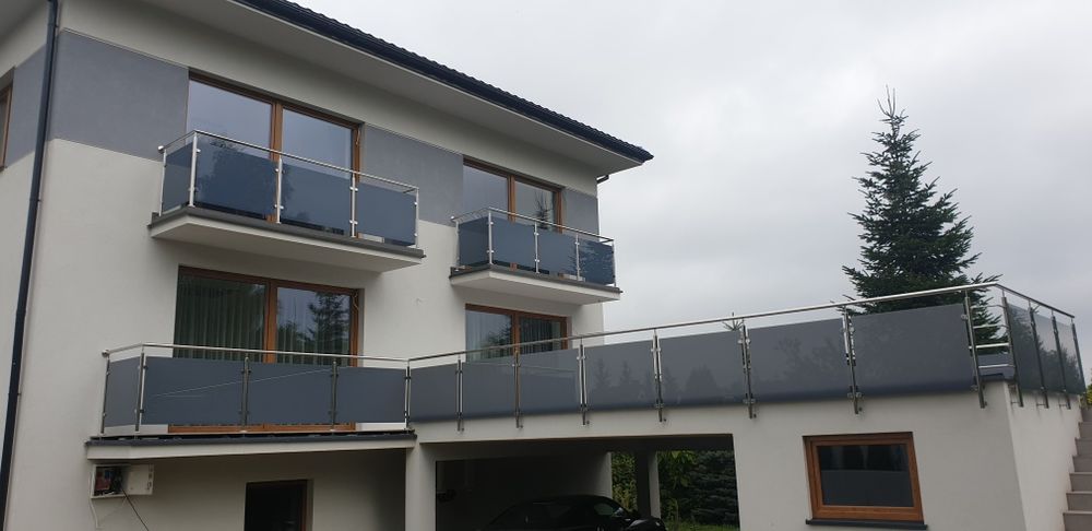 Balustrady nierdzewne ze stali nierdzewnej szklane szkło drewno