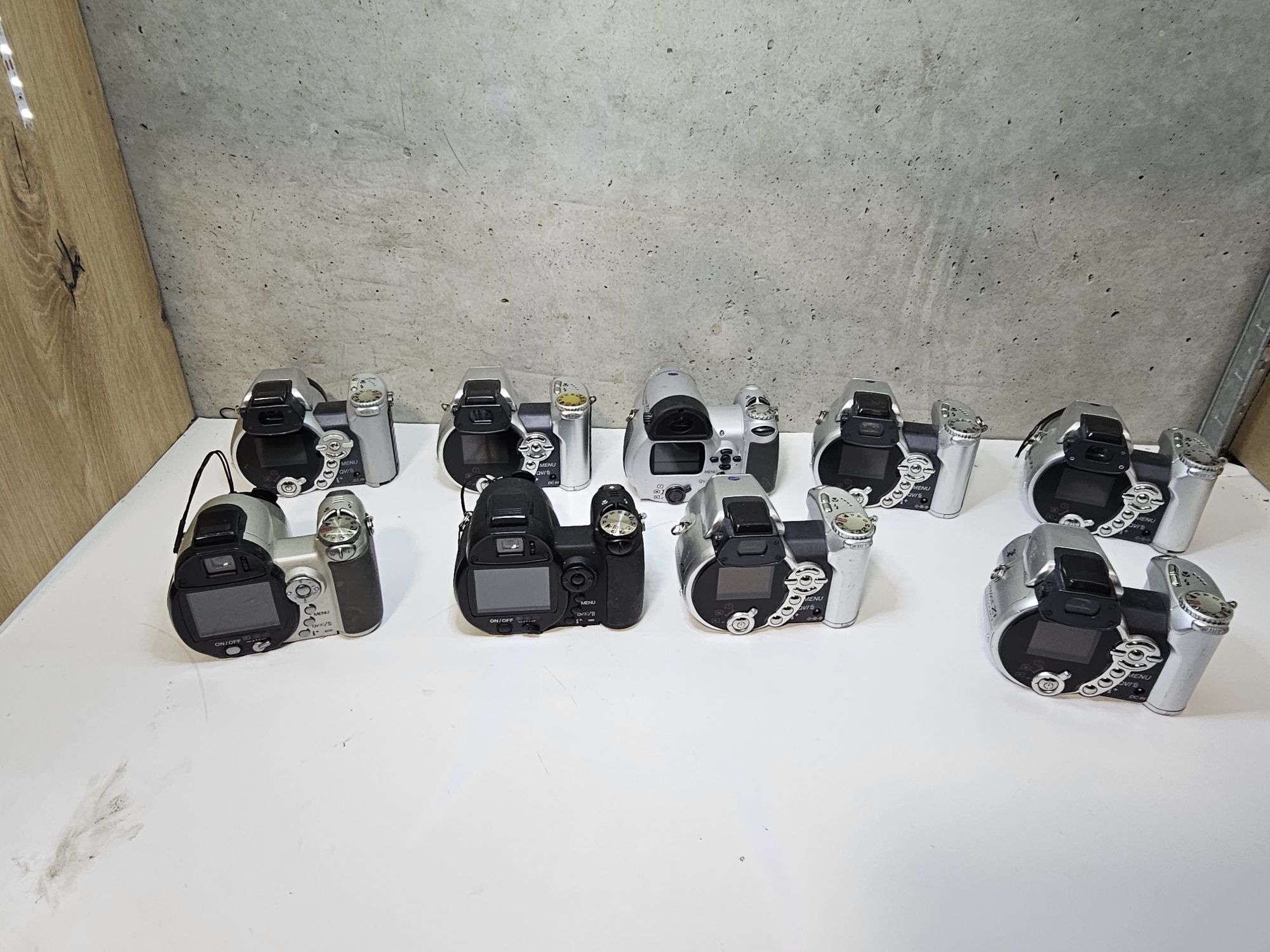 Лот із 9 фотоапаратів Konika Minolta Dimage Z1 Z2 Z5 Z6 Z10