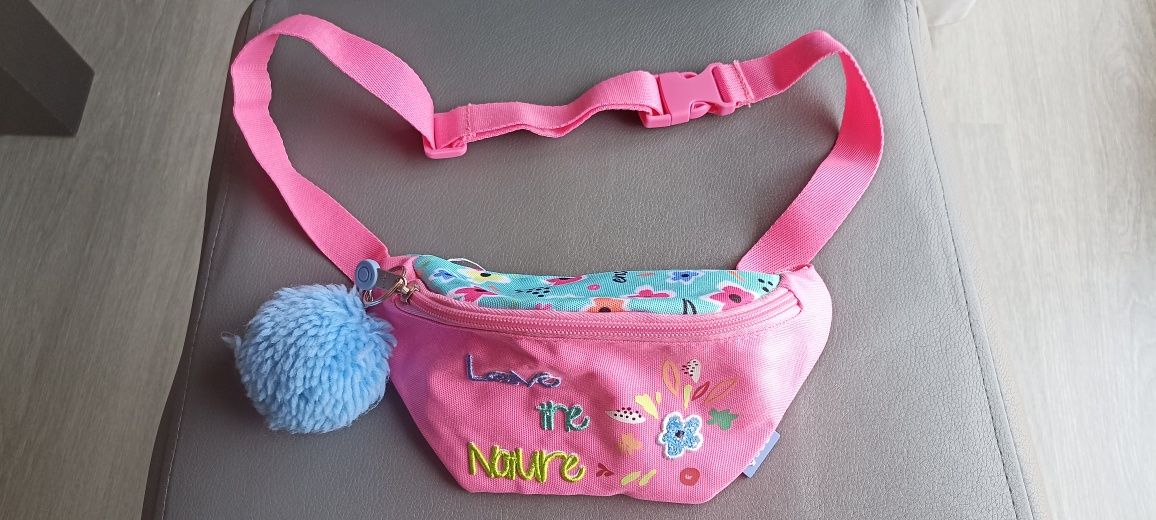 Conjunto Mochila, Estojo e Bolsa de cintura