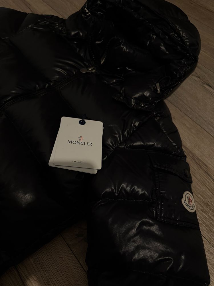 Kurtka Moncler maya