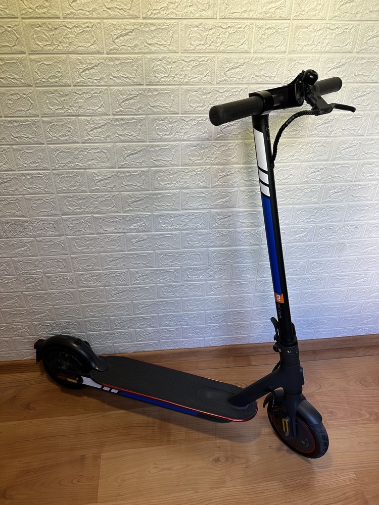 Электросамокат Xiaomi Mi Electric Scooter Pro 2 Black