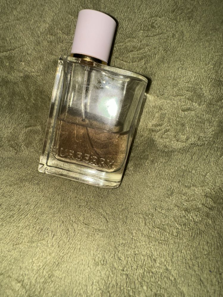 Туалетная вода Burberry  половина флакона