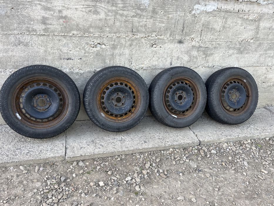 Диски шини Audi A4 B5 195/65 R15