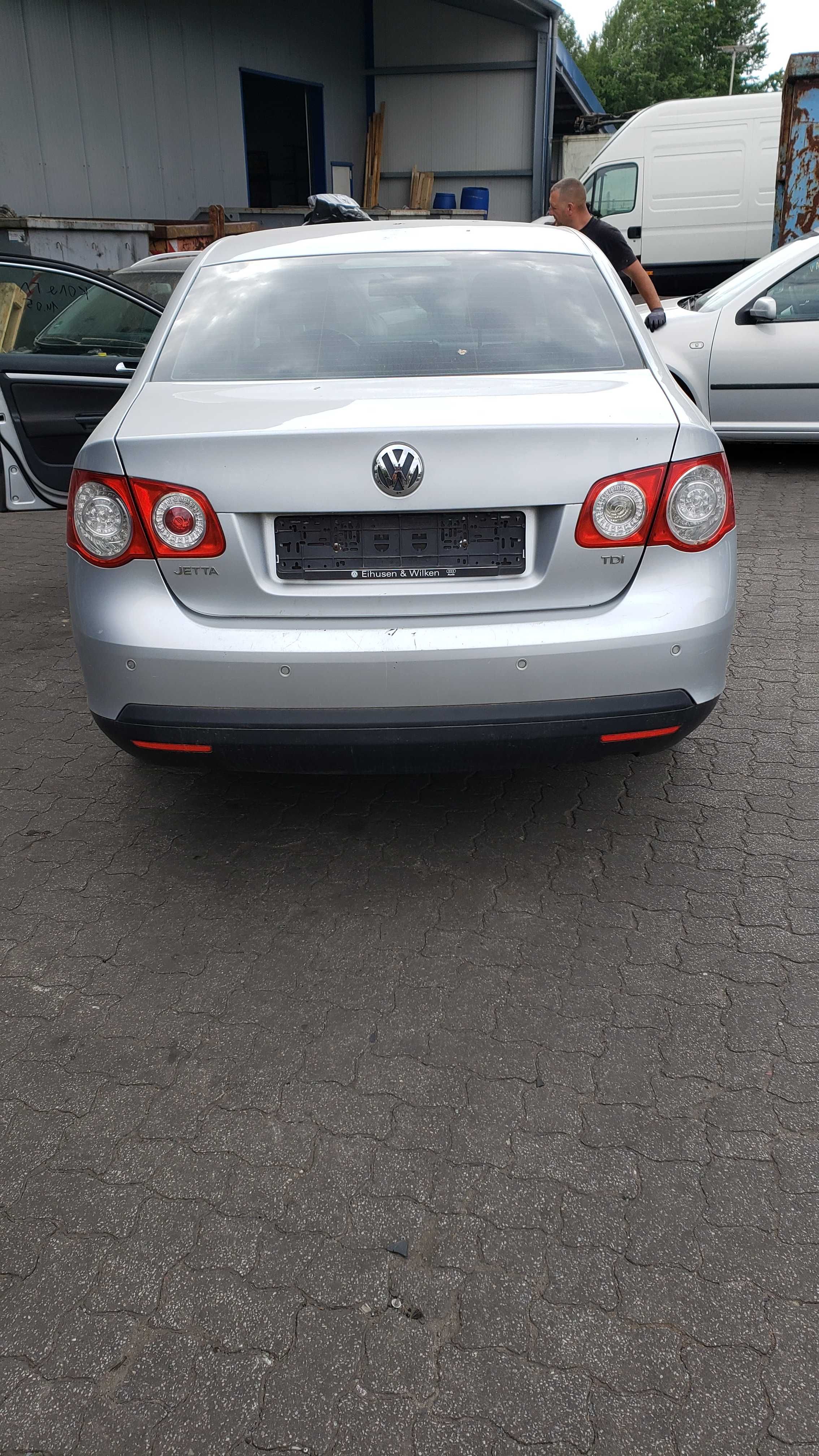 Розборка VW Jetta 5 Шрот запчастини Джетта 5 автозапчастини