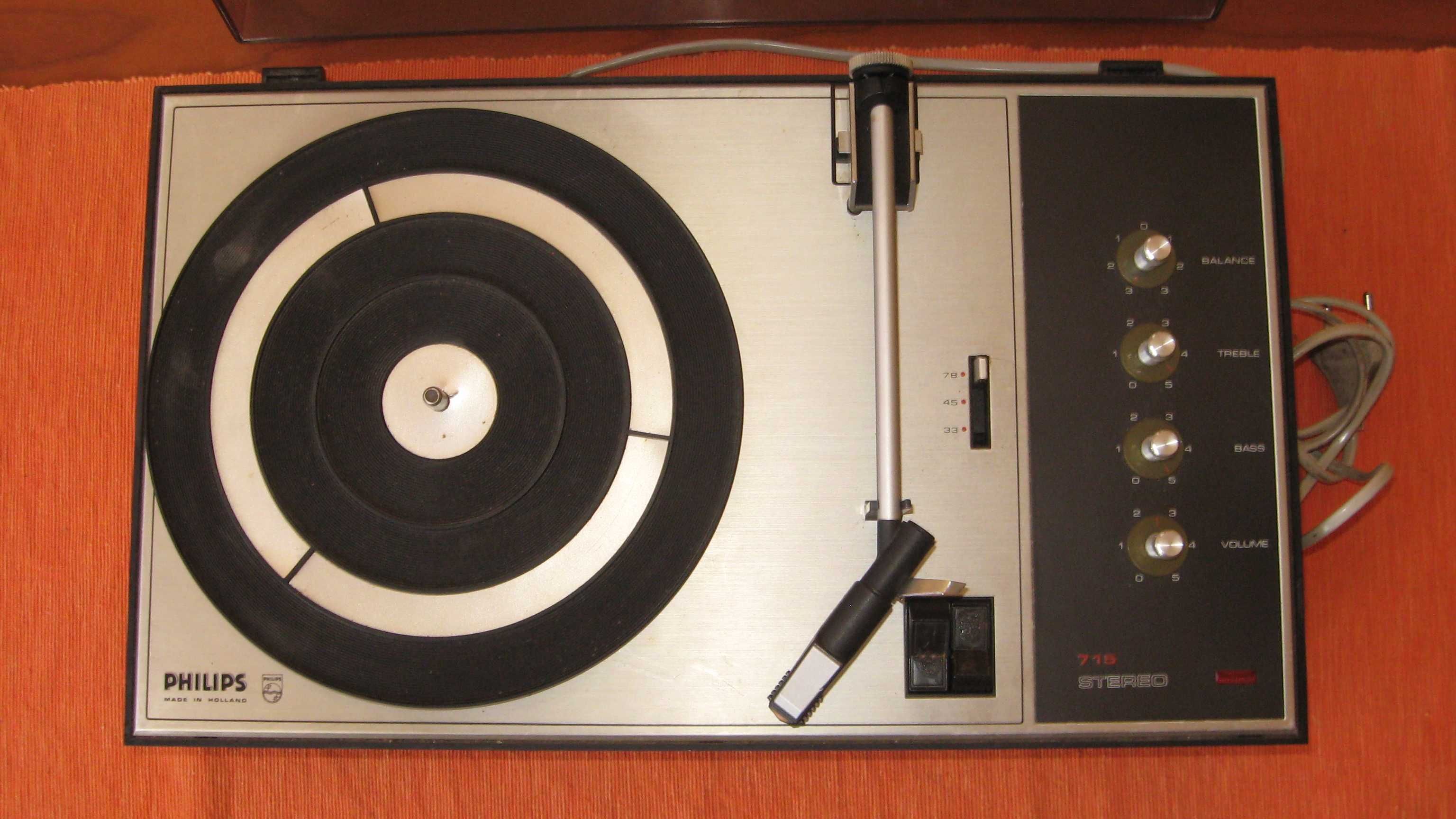 Gira Discos Amplificado Vintage Philips 715