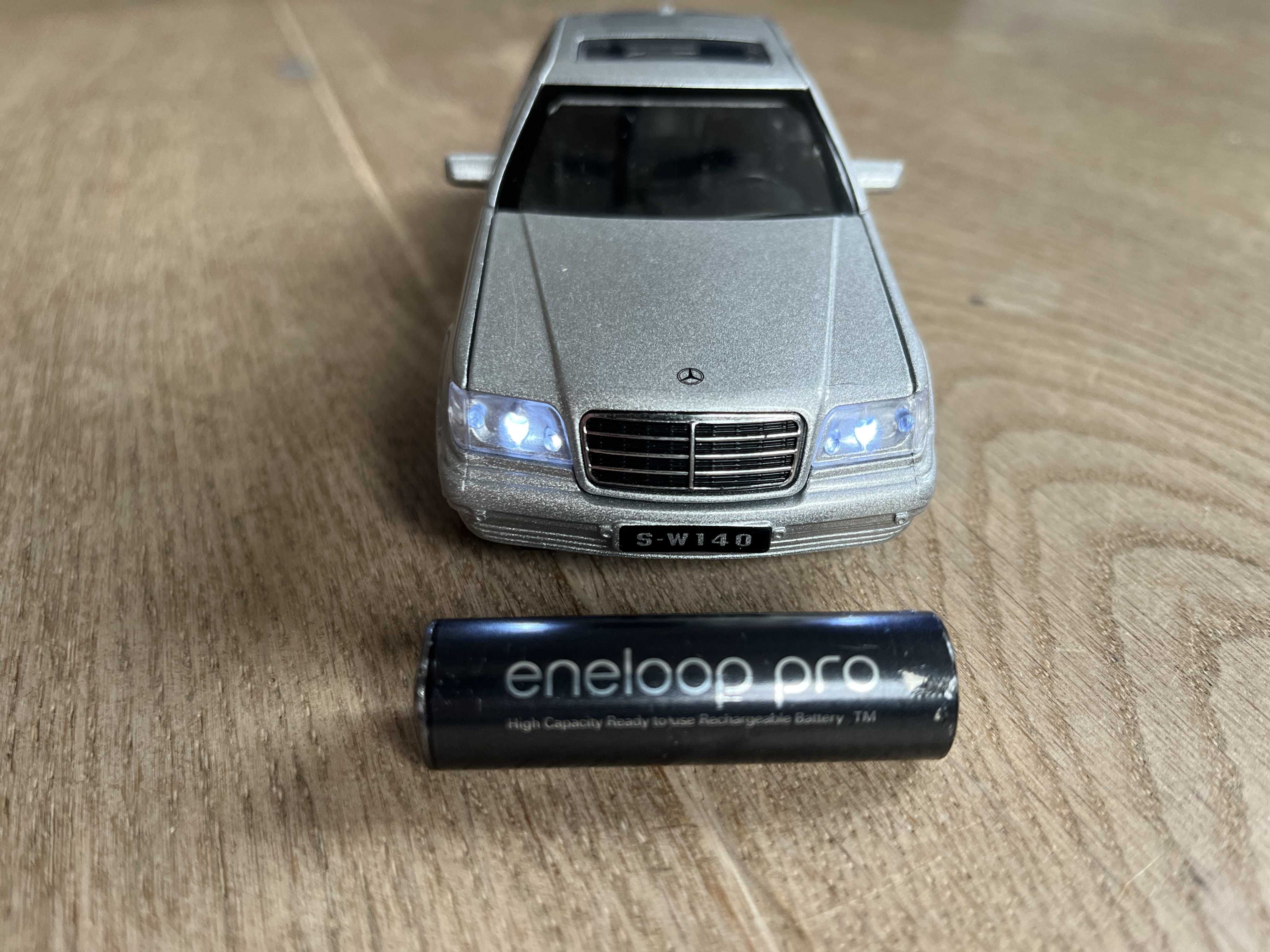 1:32  Mercedes W140 Model Auta, światła przód, tył i dźwięk silnika