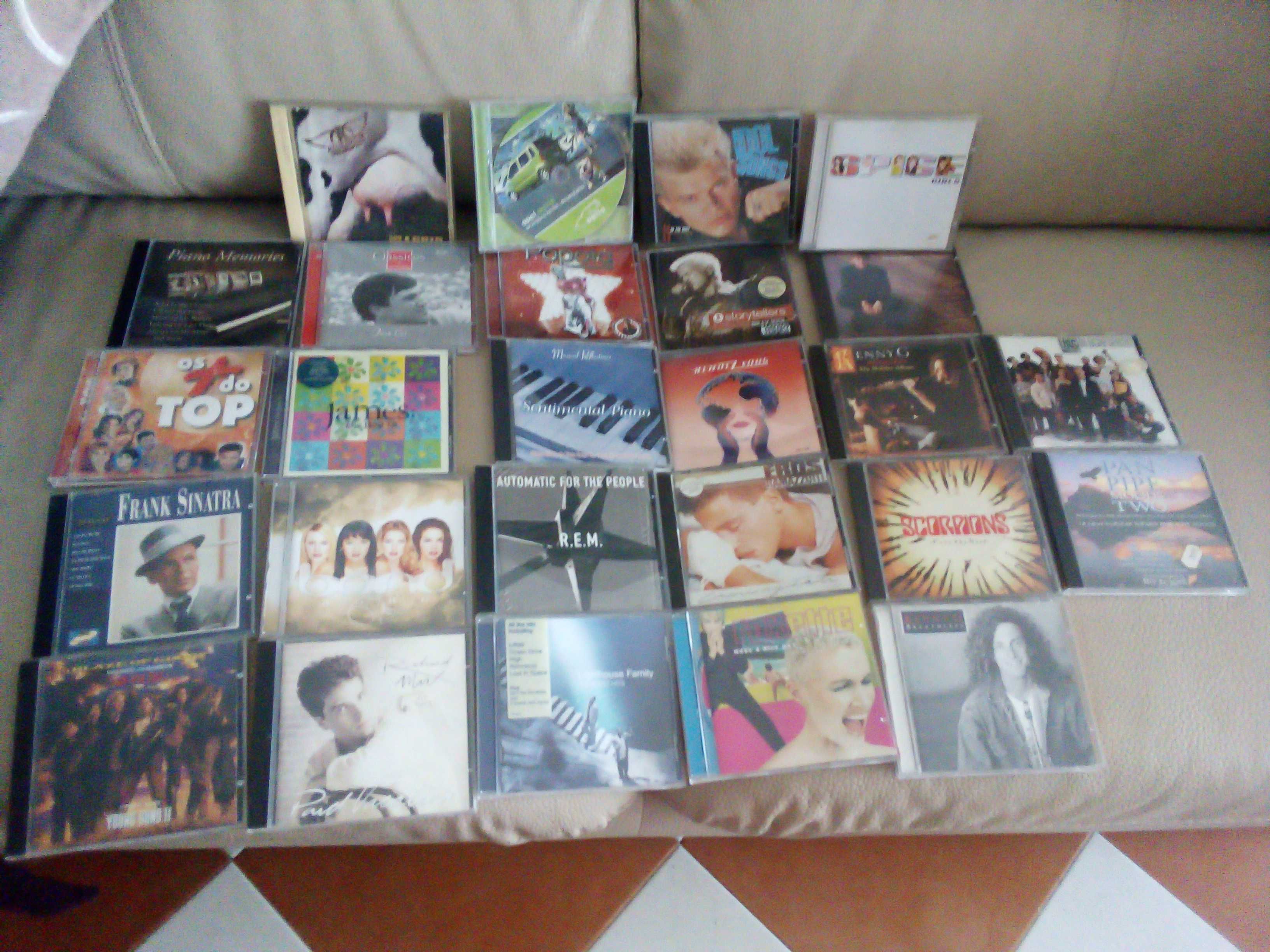 CDs de Música Originais com pouco uso