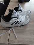 Białe buty Adidas