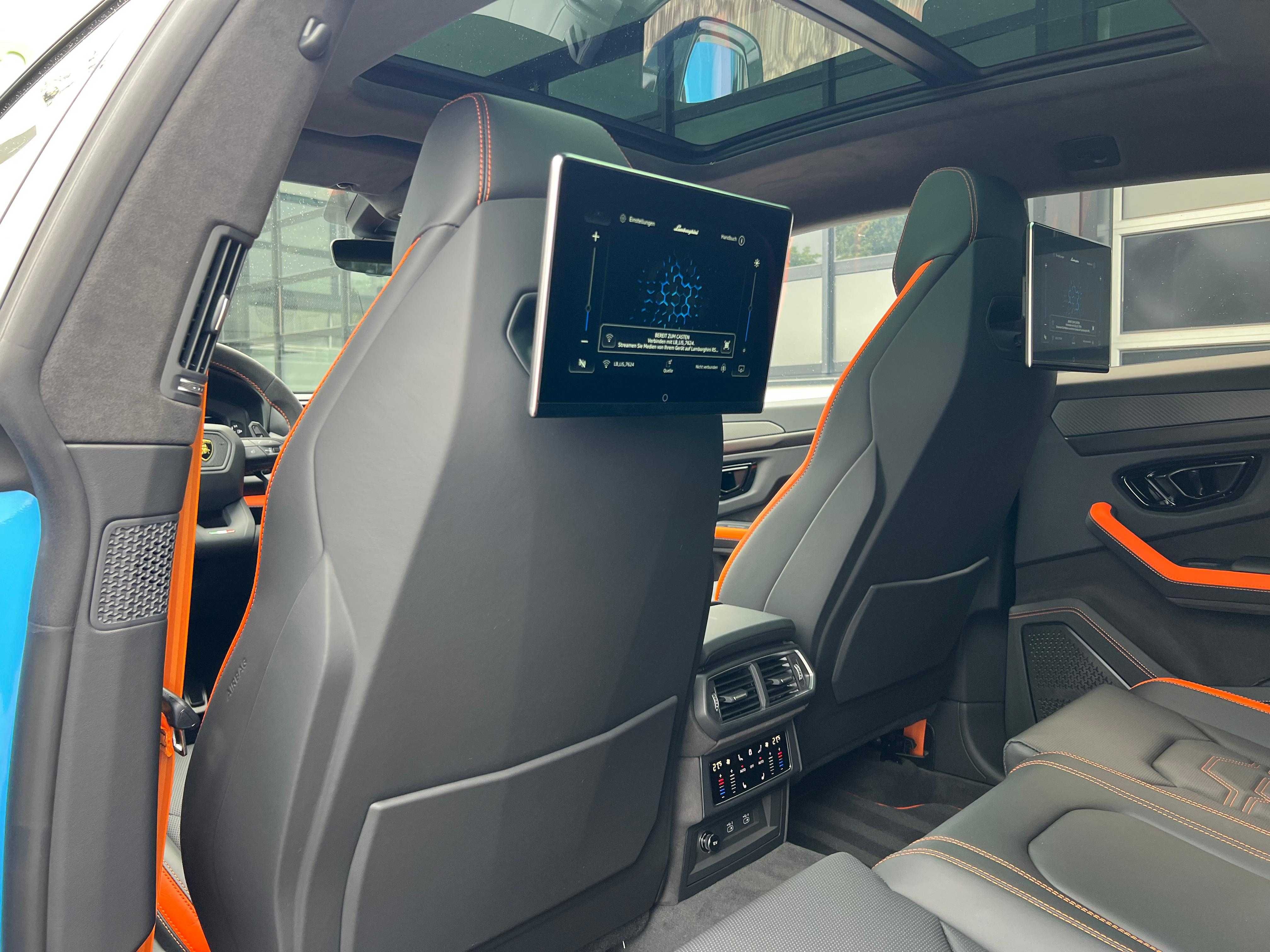 Lamborghini URUS SE 2025