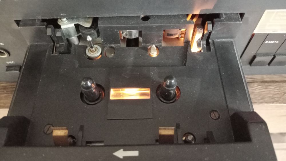 Diora MDS442 magnetofon typu szuflada PL +4 kasety