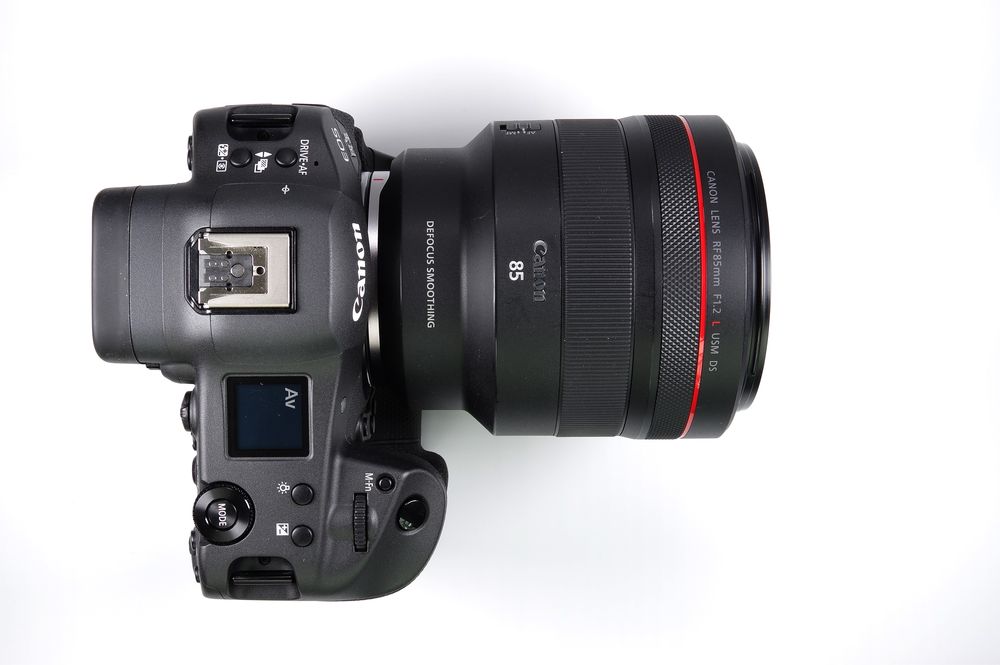 VENDO LENTE RF 85mm 1.2 NOVA