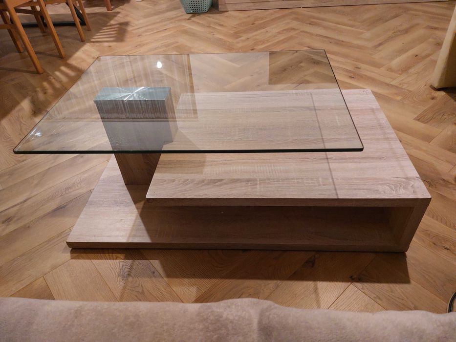 Meble do salonu ze stolikiem