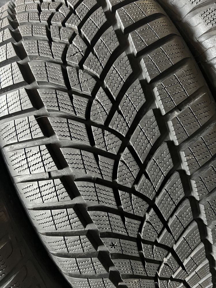 245/45/20 R20 Goodyear Ultra Grip Perfomance + 4шт зима