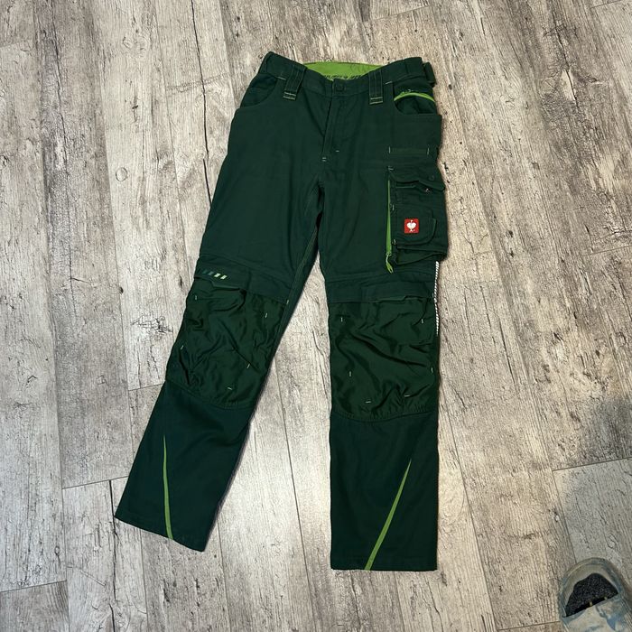 Zielone meskie spodnie robocze Engelbert Strauss Workwear motion 2020