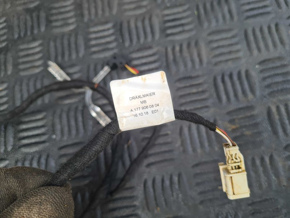 Mercedes A Klasa W177 podświetlenie tunelu wiązka