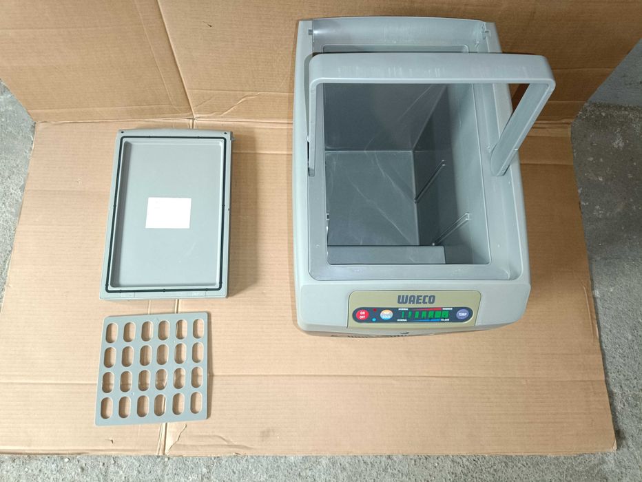 Lodówka samochodowa turystyczna DOMETIC TC21 12V ~ 24V ~ 230V