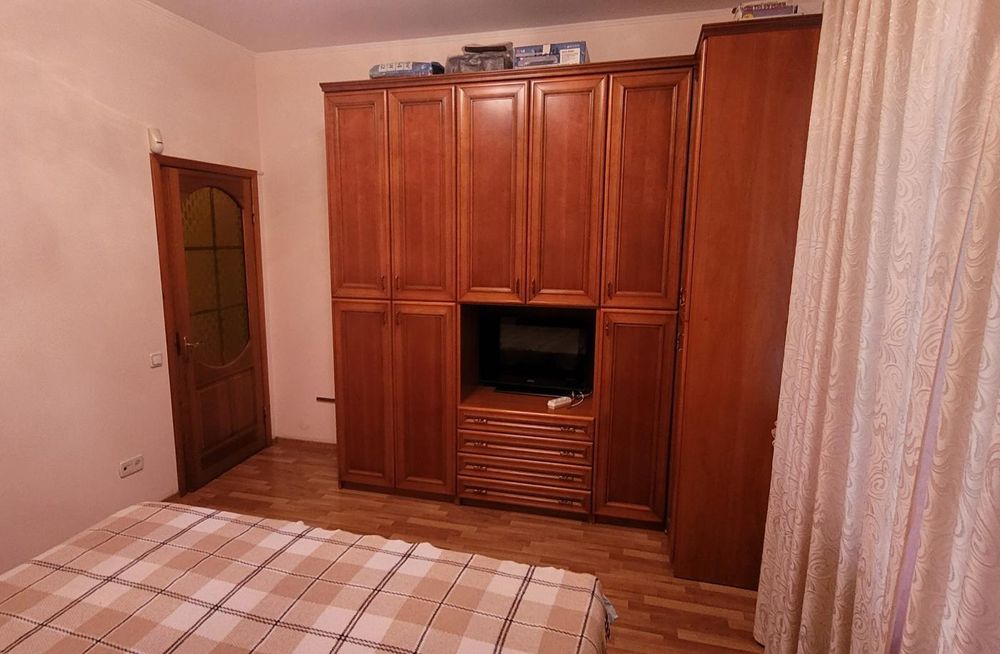 Повністю укомплектована квартира у центі Запоріжжя