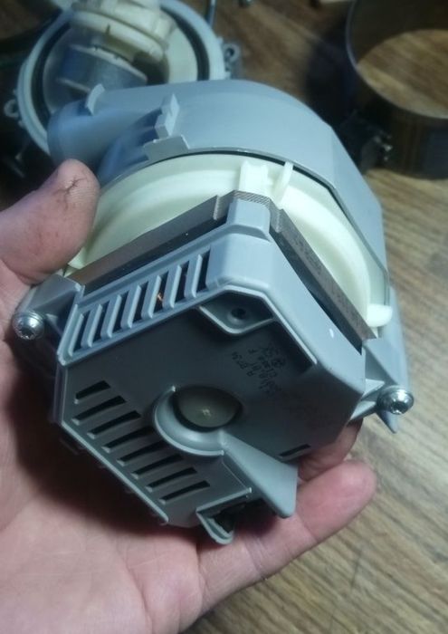 Циркуляційний насос посудомийки