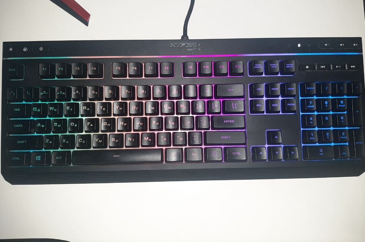 Продам HyperX Alloy Core RGB