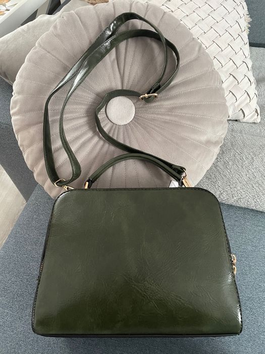 ciemnozielona torebka