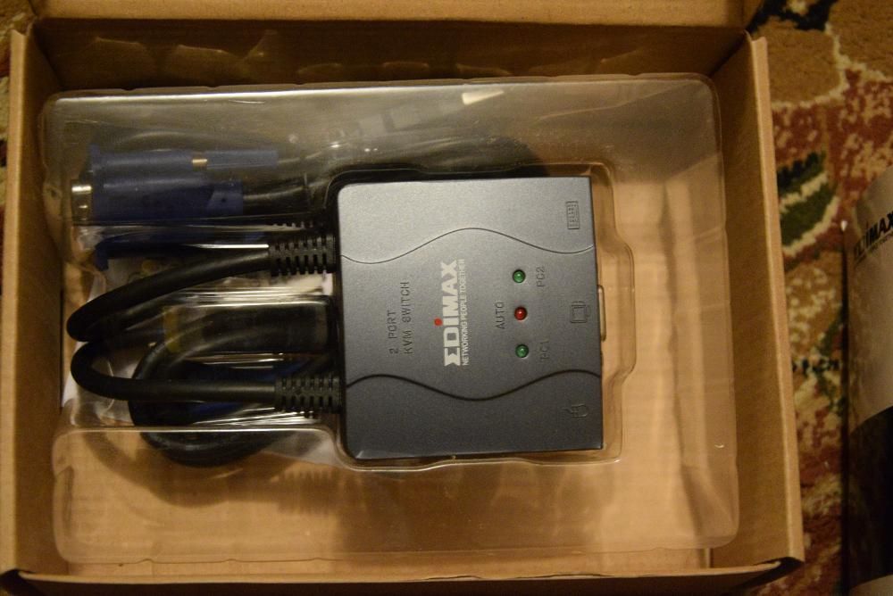 Switch KVM 2 komputery 1 monitor