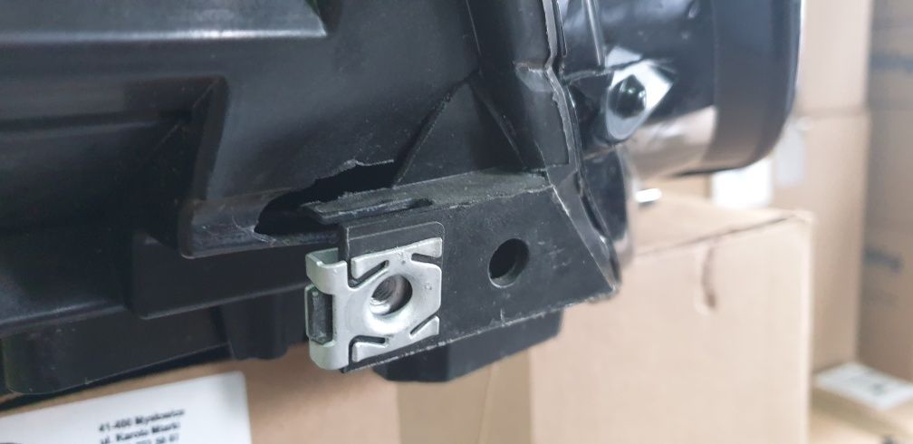 Vw tiguan lampa prawa przód