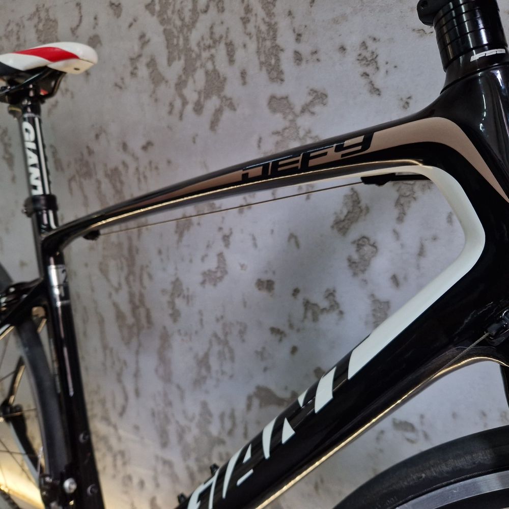 [155] Rower szosowy GIANT DEFY koła 28” rozmiar: M