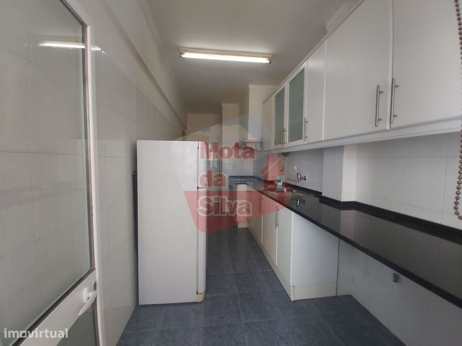 Excelente Apartamento T3 em Lisboa com Logradouro