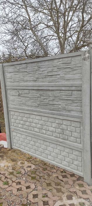 Słupy betonowe do ogrodzenia betonowego