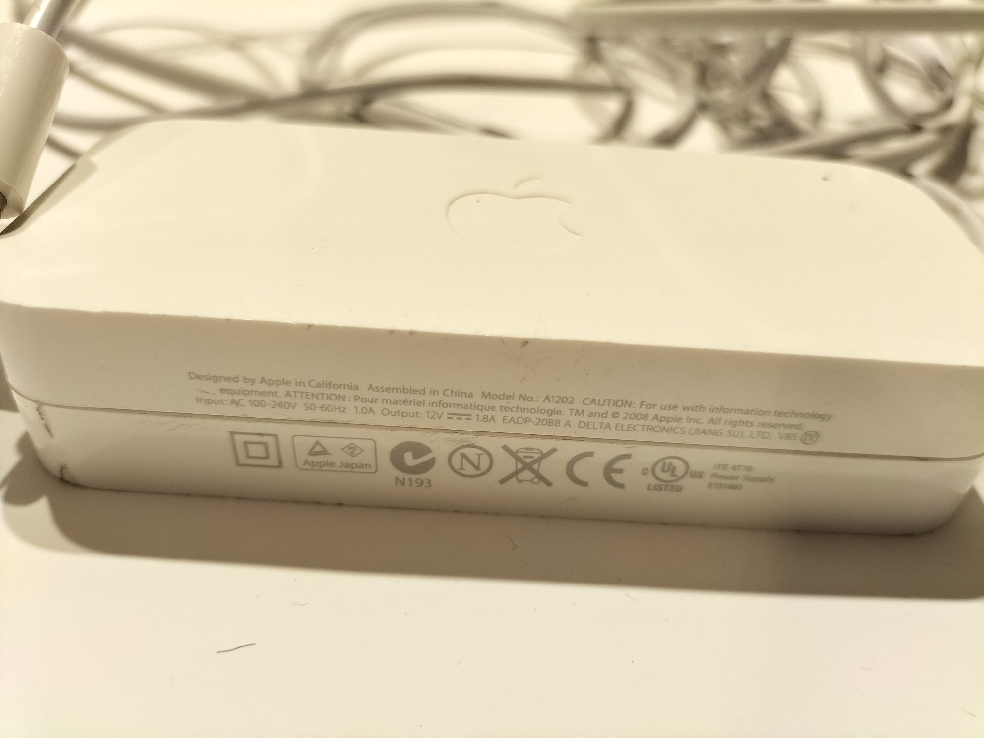 Ładowarka Apple 12V 1.8A