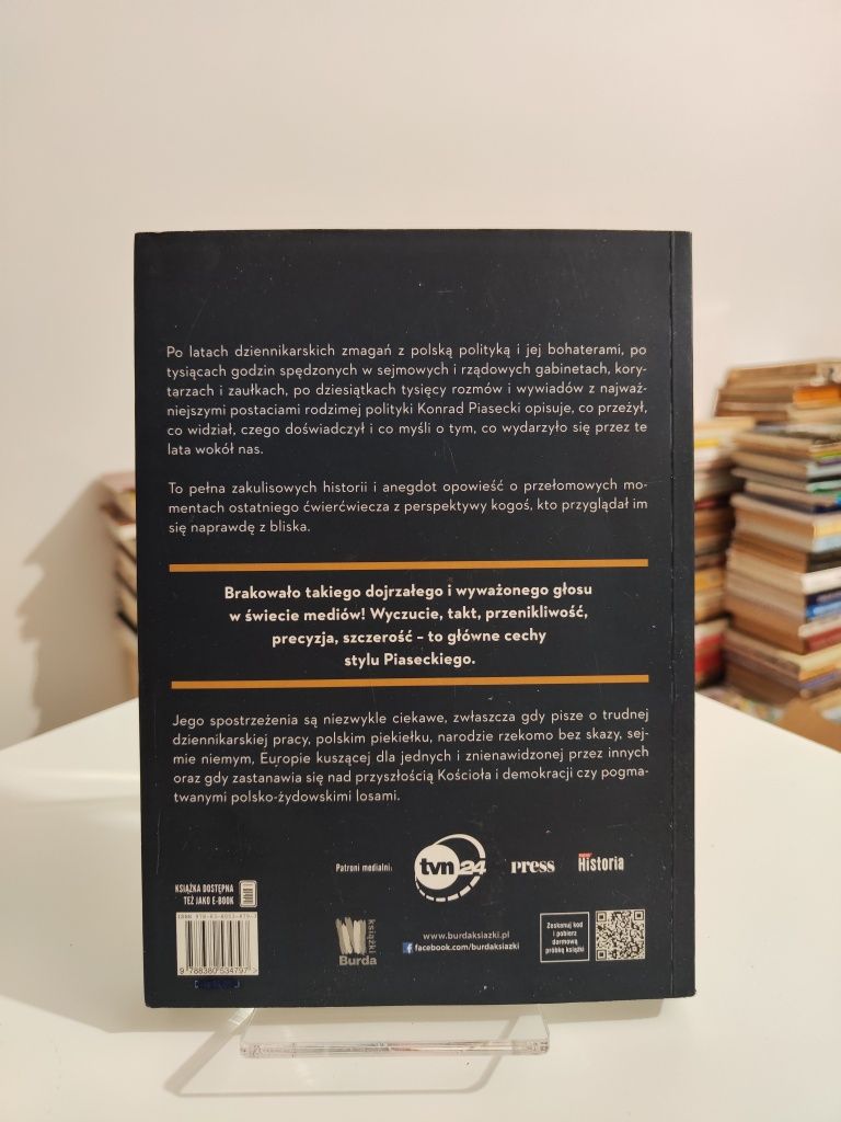 Zamki na piasku - Konrad Piasecki .