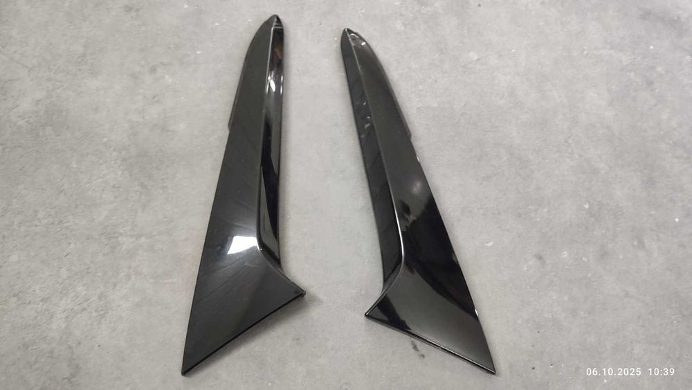 Накладка кришки багажника MAZDA CX-30 19-24