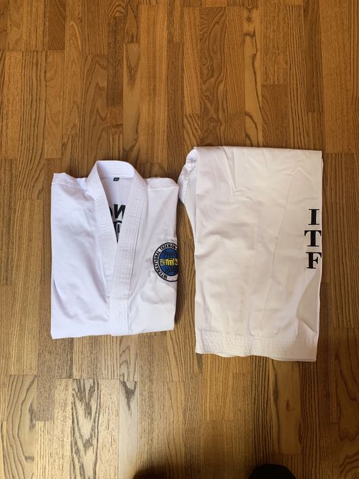 Strój Taekwondo