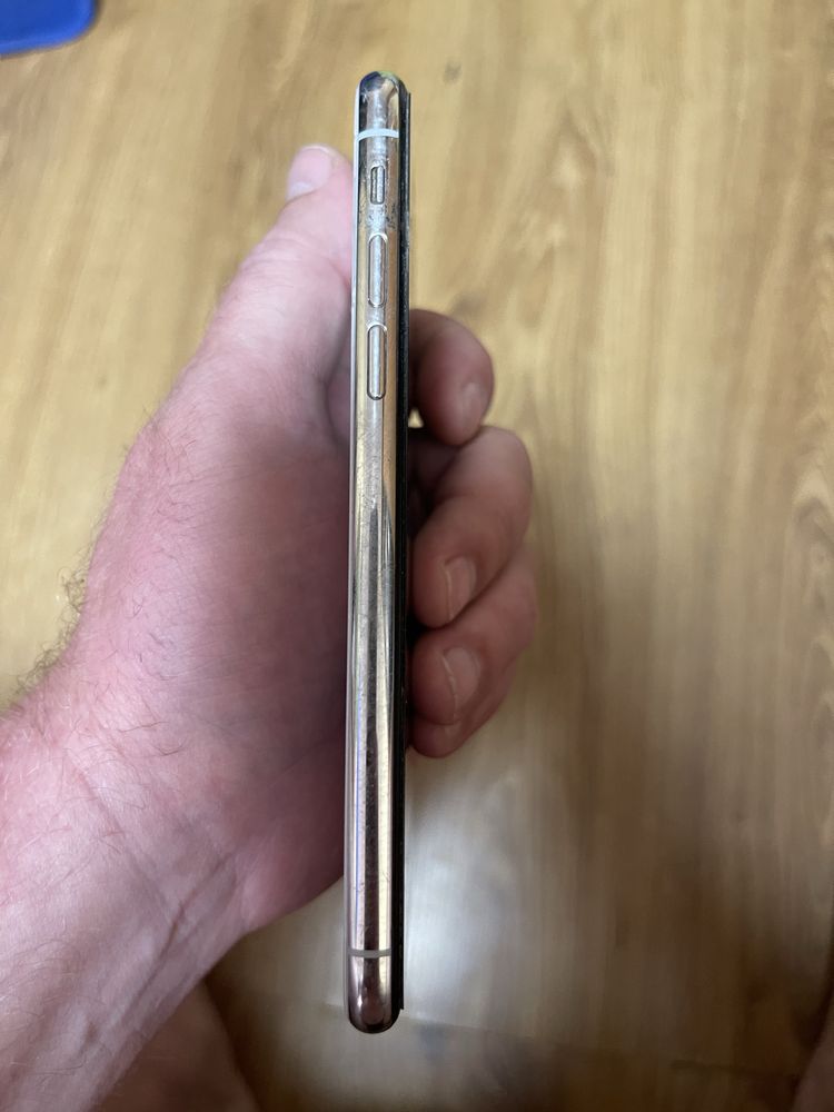 Продаю  iPhone x