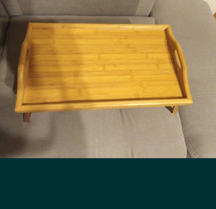 Drewniany bambusowy stolik śniadaniowy do łóżka